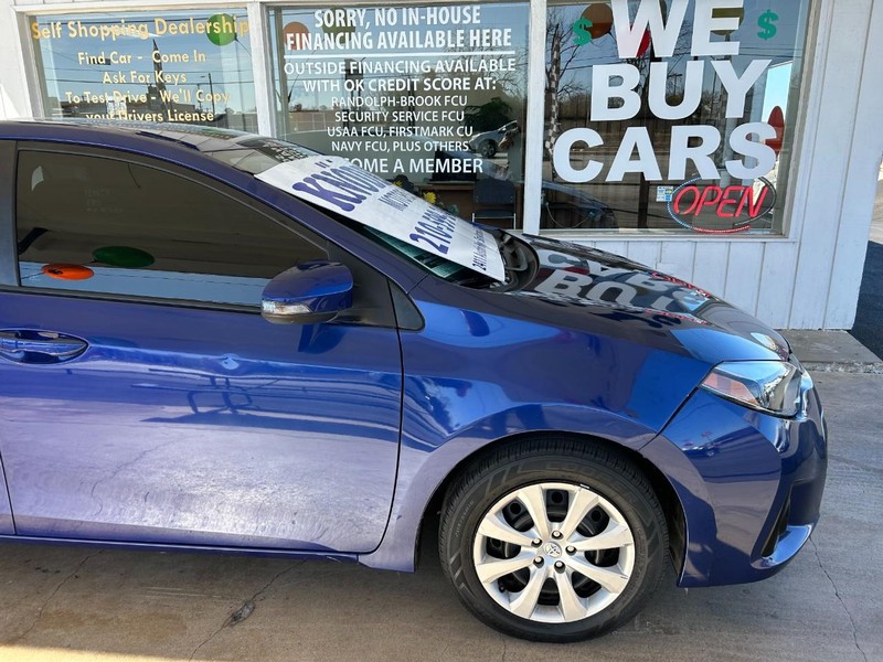 Toyota Corolla Vehicle Full-screen Gallery Image 04