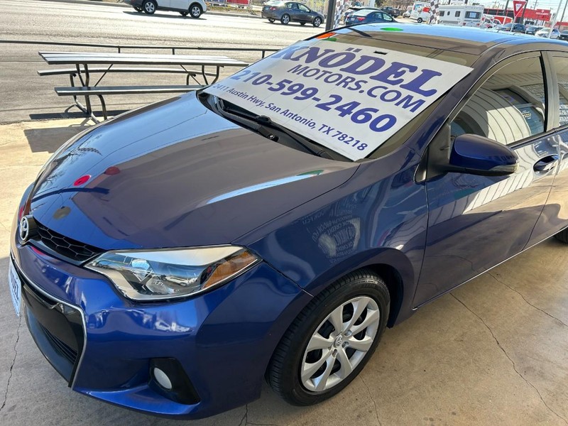 Toyota Corolla Vehicle Full-screen Gallery Image 05