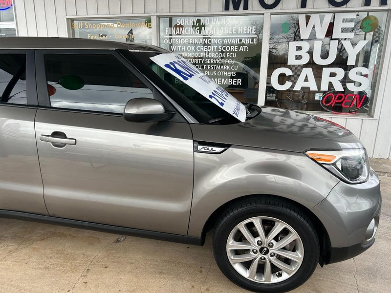 Kia Soul Vehicle Full-screen Gallery Image 04