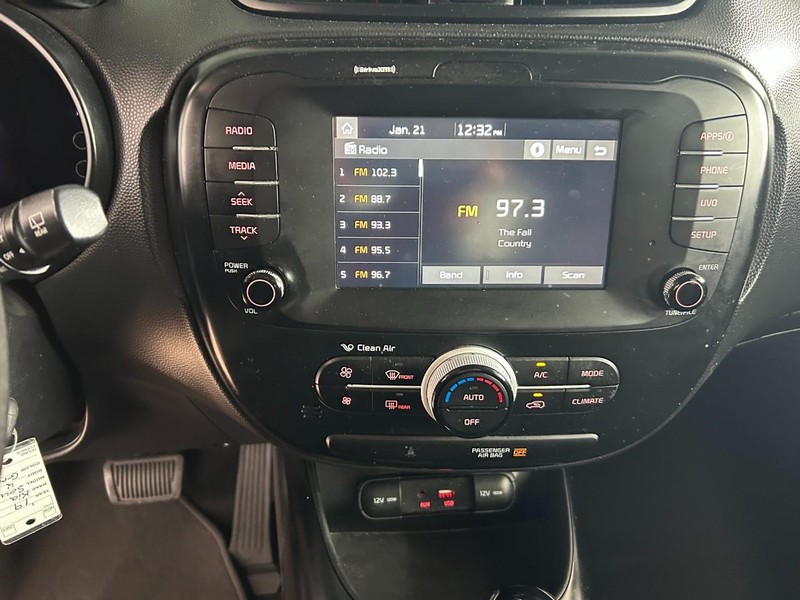 Kia Soul Vehicle Full-screen Gallery Image 14