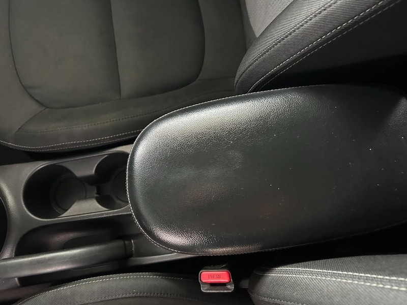 Kia Soul Vehicle Full-screen Gallery Image 16