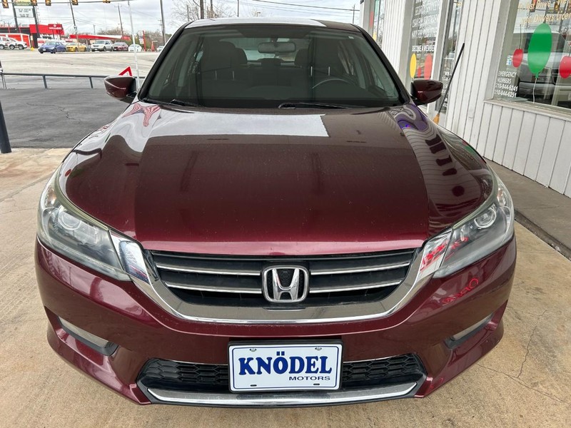 Honda Accord Sedan Vehicle Full-screen Gallery Image 02