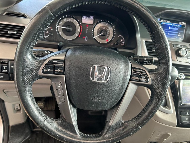 Honda Odyssey Vehicle Full-screen Gallery Image 11
