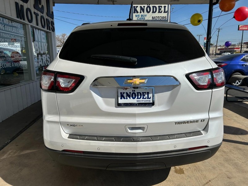 Chevrolet Traverse Vehicle Full-screen Gallery Image 03