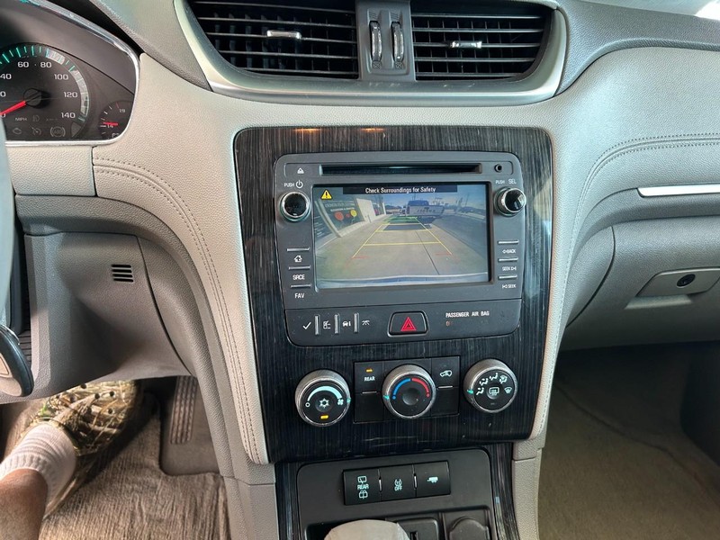 Chevrolet Traverse Vehicle Full-screen Gallery Image 13
