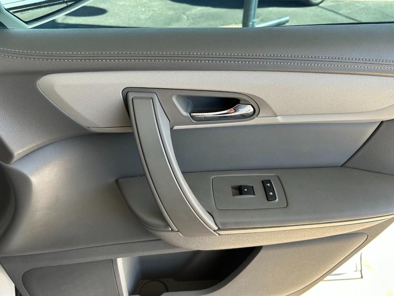 Chevrolet Traverse Vehicle Full-screen Gallery Image 21