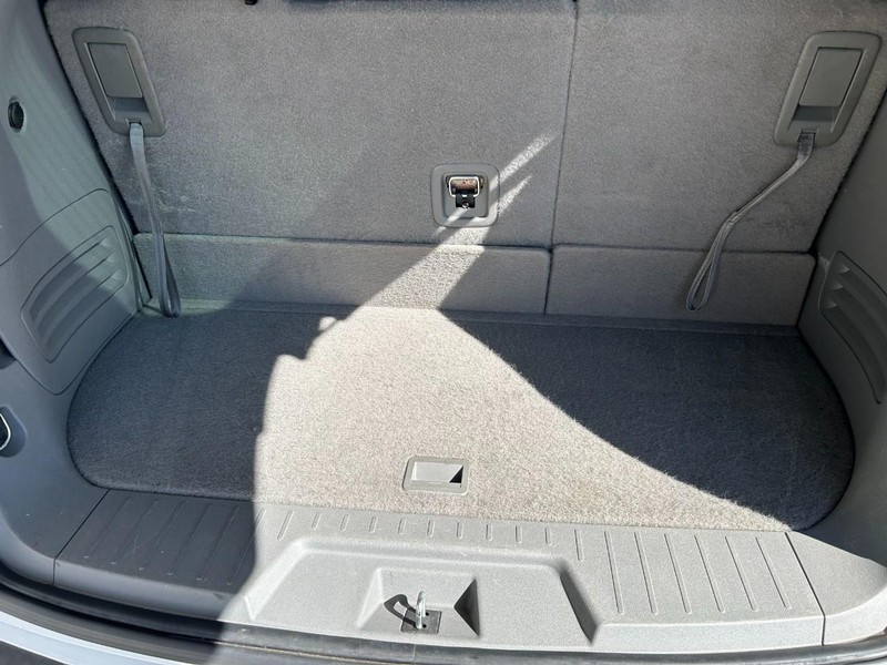 Chevrolet Traverse Vehicle Full-screen Gallery Image 29