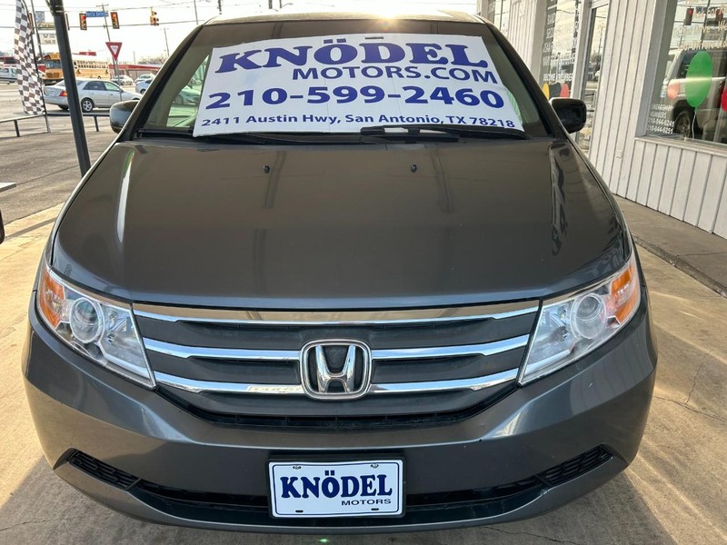 Honda Odyssey Vehicle Full-screen Gallery Image 02