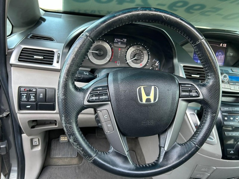 Honda Odyssey Vehicle Full-screen Gallery Image 11
