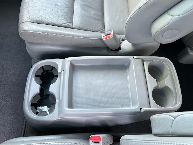 Honda Odyssey Vehicle Full-screen Gallery Image 15