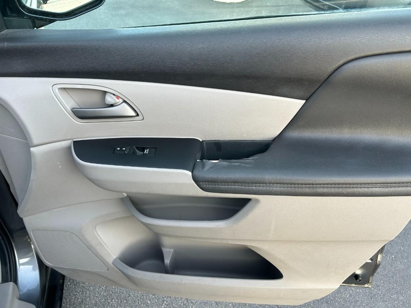 Honda Odyssey Vehicle Full-screen Gallery Image 30