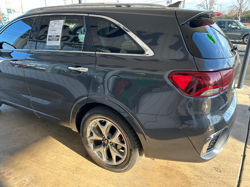 Kia Sorento Vehicle Full-screen Gallery Image 07