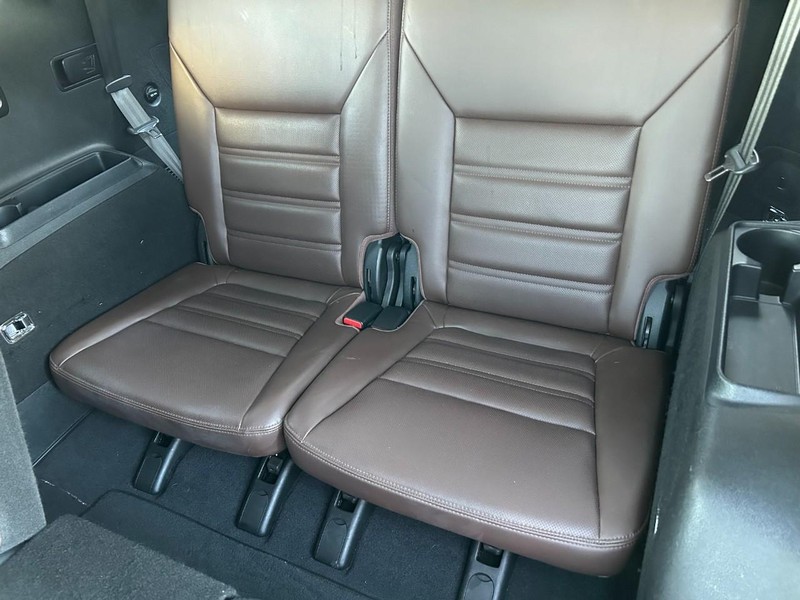 Kia Sorento Vehicle Full-screen Gallery Image 24