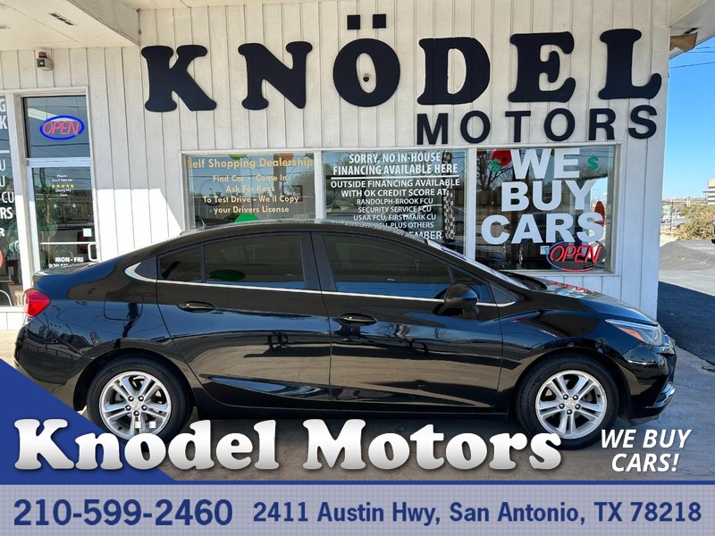 Chevrolet Cruze Vehicle Full-screen Gallery Image 01