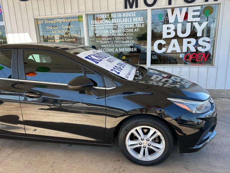 Chevrolet Cruze Vehicle Full-screen Gallery Image 04