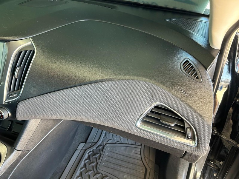 Chevrolet Cruze Vehicle Full-screen Gallery Image 22