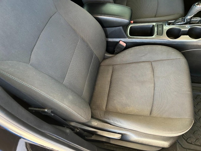 Chevrolet Cruze Vehicle Full-screen Gallery Image 23