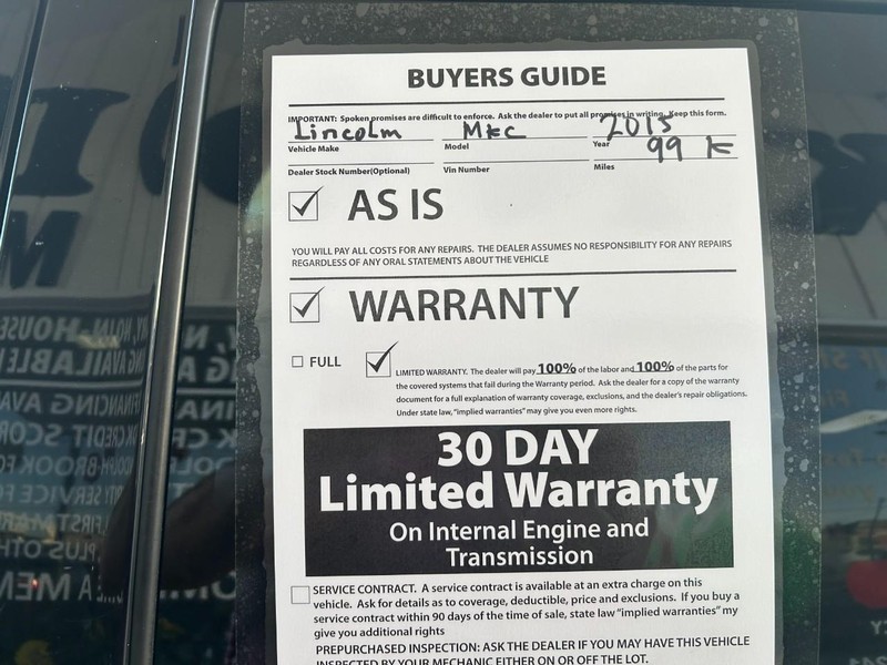 Lincoln MKC Vehicle Full-screen Gallery Image 09