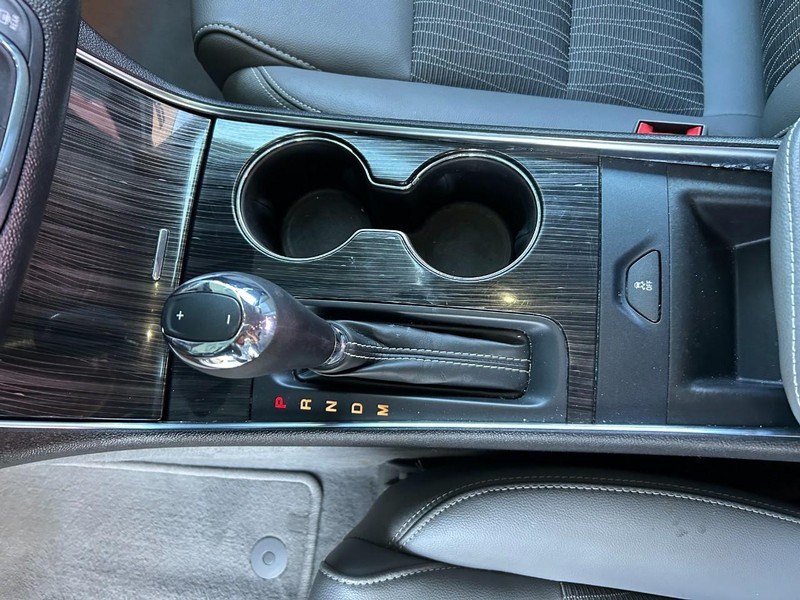 Chevrolet Impala Vehicle Full-screen Gallery Image 15