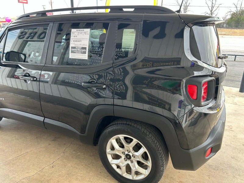 Jeep Renegade Vehicle Full-screen Gallery Image 06