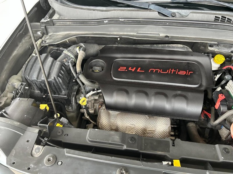 Jeep Renegade Vehicle Full-screen Gallery Image 10