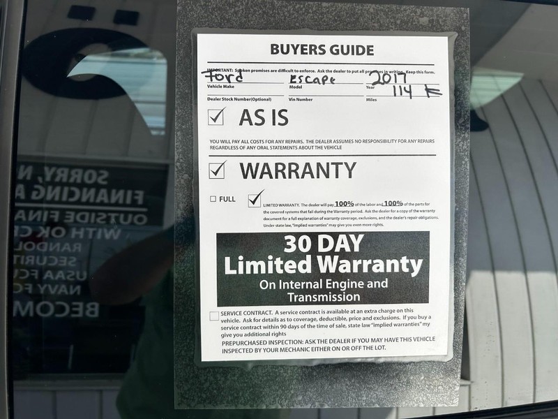 Ford Escape Vehicle Full-screen Gallery Image 09