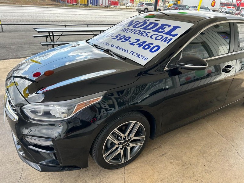 Kia Forte Vehicle Full-screen Gallery Image 05