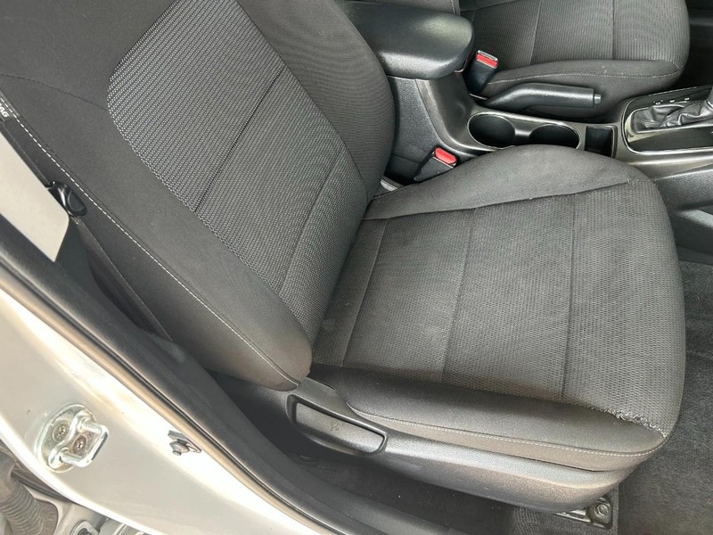 Kia Forte Vehicle Full-screen Gallery Image 22