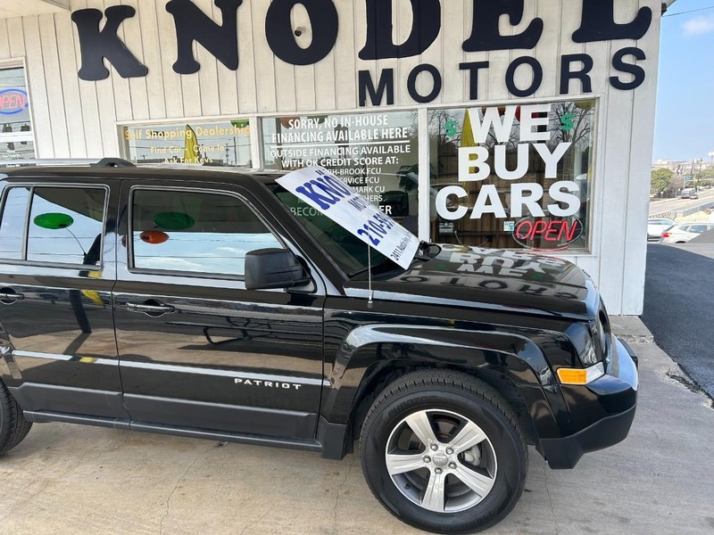 Jeep Patriot Vehicle Full-screen Gallery Image 04