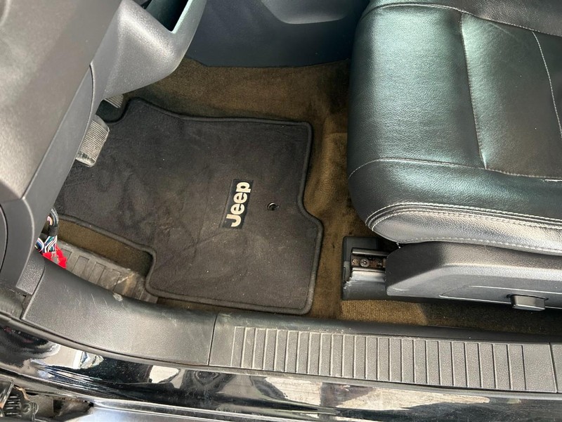 Jeep Patriot Vehicle Full-screen Gallery Image 09