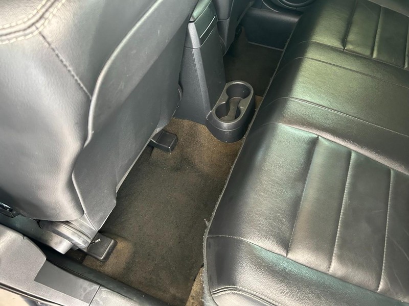 Jeep Patriot Vehicle Full-screen Gallery Image 12