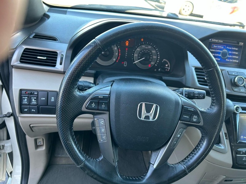 Honda Odyssey Vehicle Full-screen Gallery Image 12