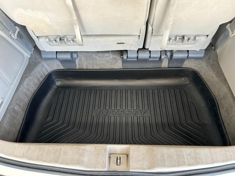 Honda Odyssey Vehicle Full-screen Gallery Image 24