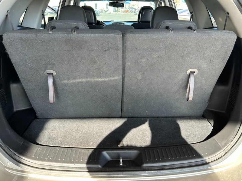 Kia Sorento Vehicle Full-screen Gallery Image 20