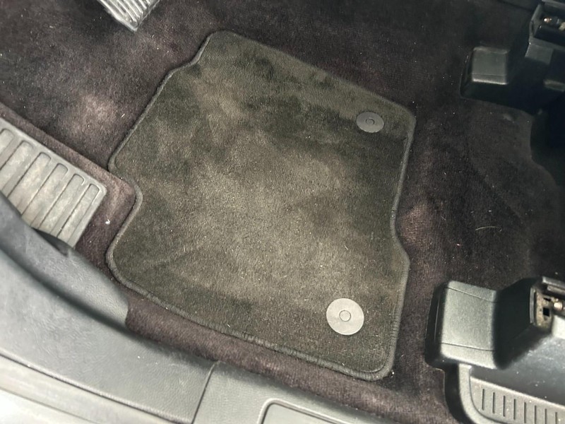 Ford Edge Vehicle Full-screen Gallery Image 18