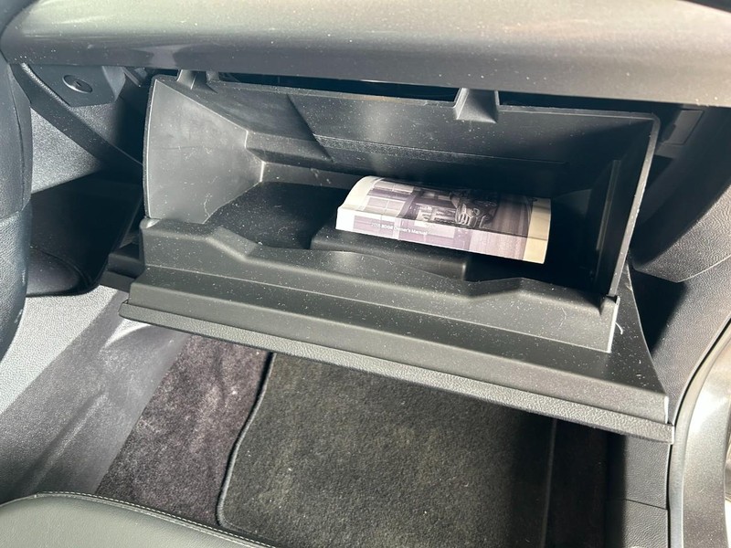 Ford Edge Vehicle Full-screen Gallery Image 24