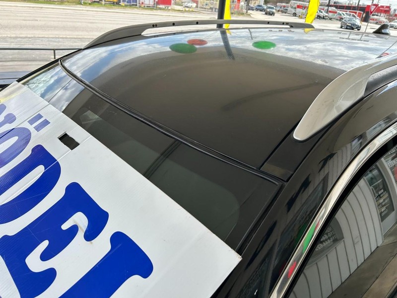 Nissan Rogue Vehicle Full-screen Gallery Image 07