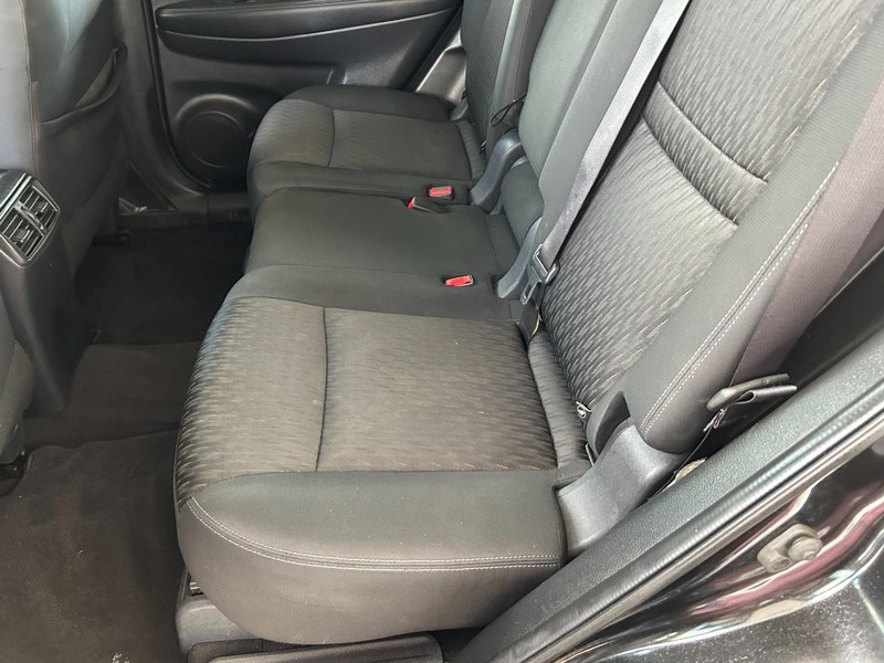 Nissan Rogue Vehicle Full-screen Gallery Image 22