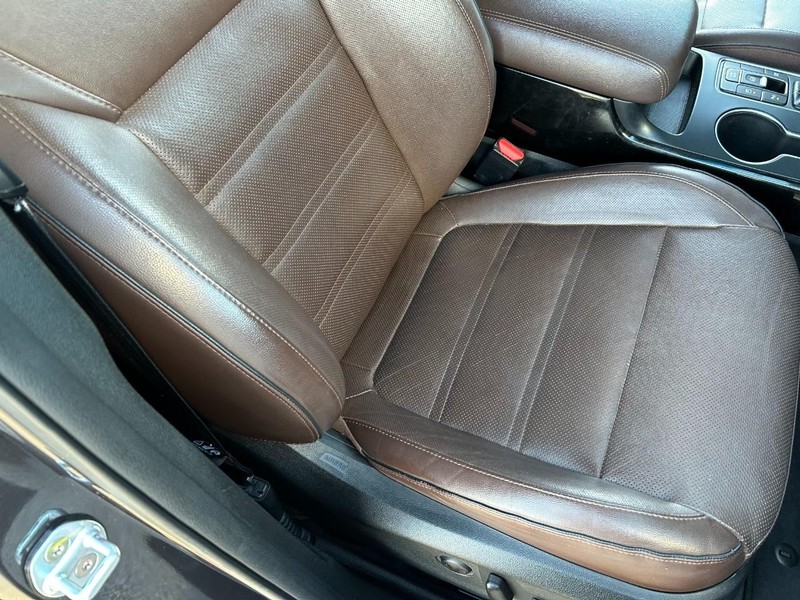 Kia Sorento Vehicle Full-screen Gallery Image 27