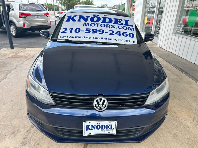 2012 Volkswagen Jetta SE 6AT's photo