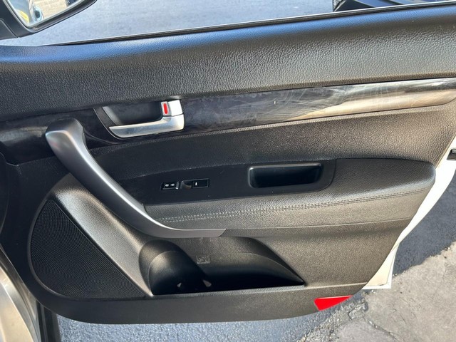 2014 Kia Sorento LX - Photo 25