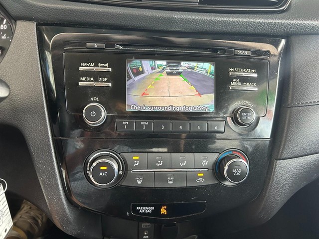 2017 Nissan Rogue S - Photo 10
