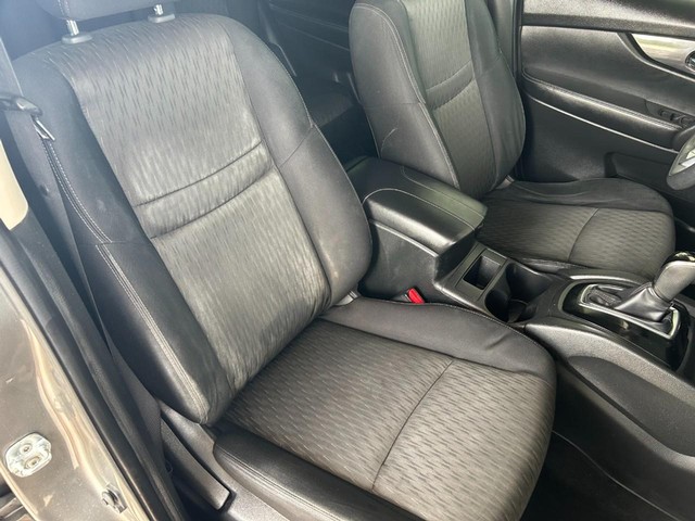 2017 Nissan Rogue S - Photo 22