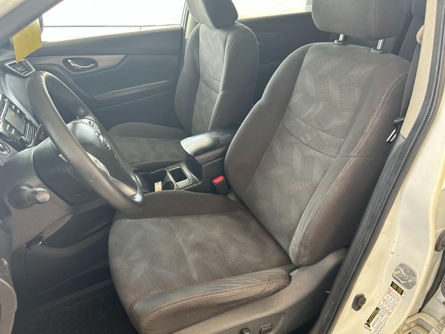 2016 Nissan Rogue SV - Photo 10