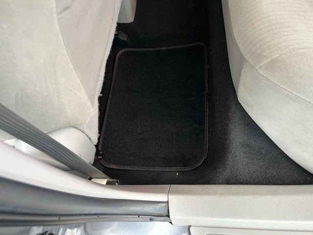 2010 Toyota Corolla LE - Photo 20