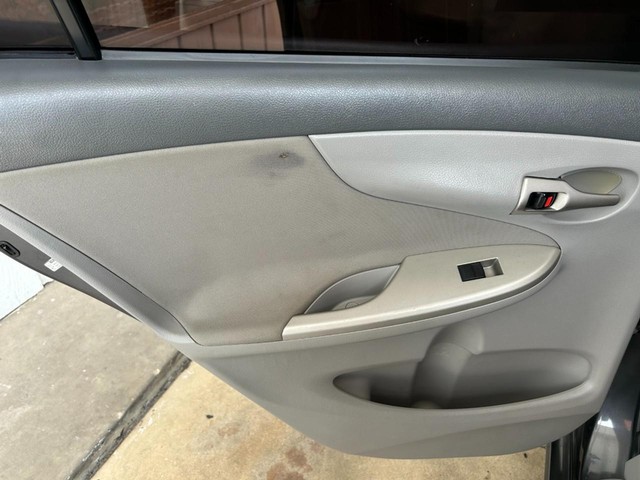 2010 Toyota Corolla LE - Photo 21