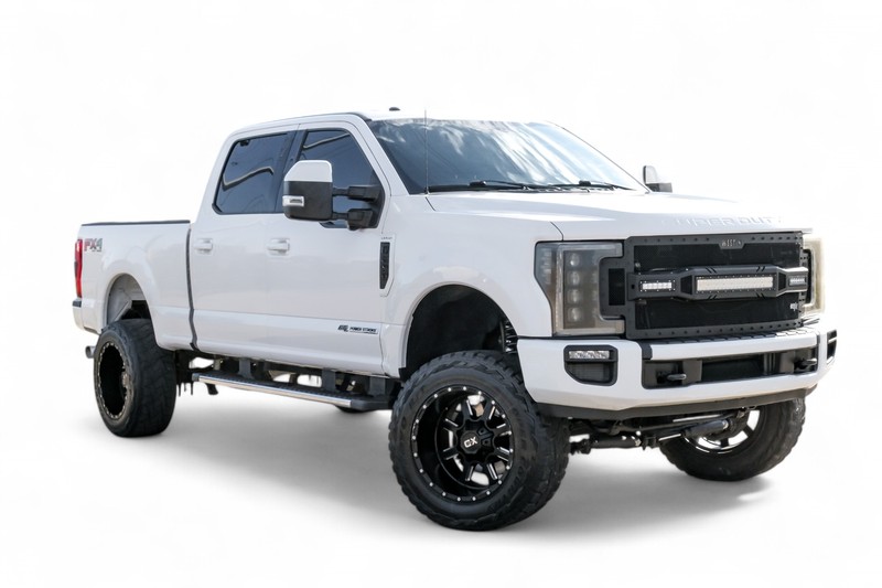 Ford Super Duty F-250 SRW Vehicle Full-screen Gallery Image 01