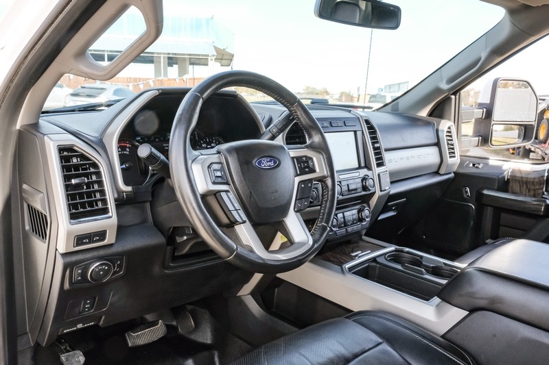 Ford Super Duty F-250 SRW Vehicle Full-screen Gallery Image 02