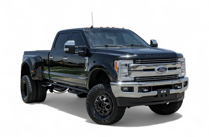 Ford Super Duty F-350 DRW Vehicle Full-screen Gallery Image 01