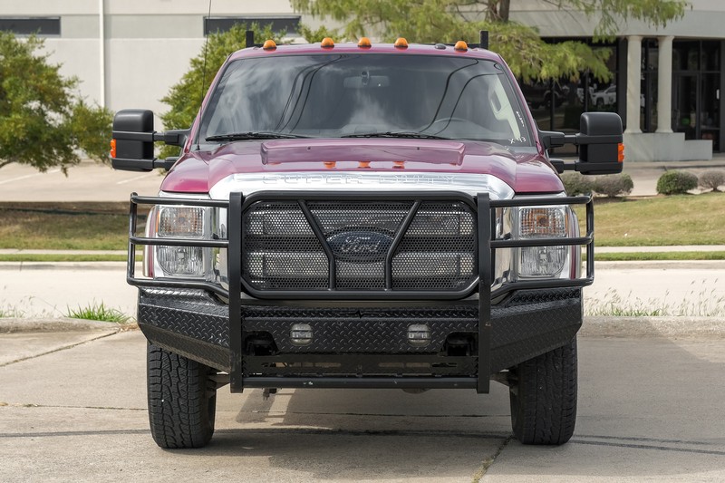 Ford Super Duty F-350 SRW Vehicle Full-screen Gallery Image 03